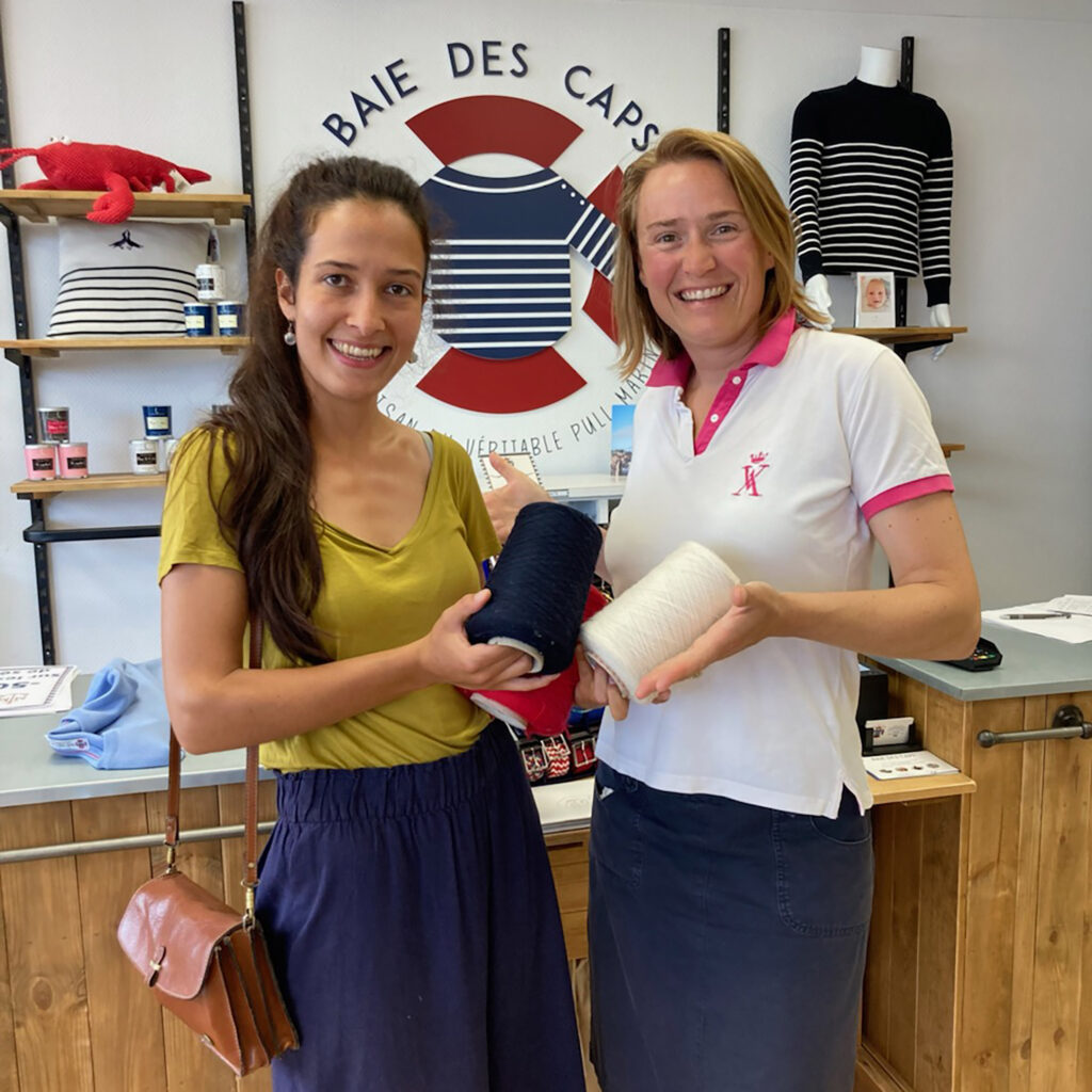 Rencontre entre RIZOM atelier textile et l'entreprise de tricotage Baie de Caps pour un partenariat de collecte de fils